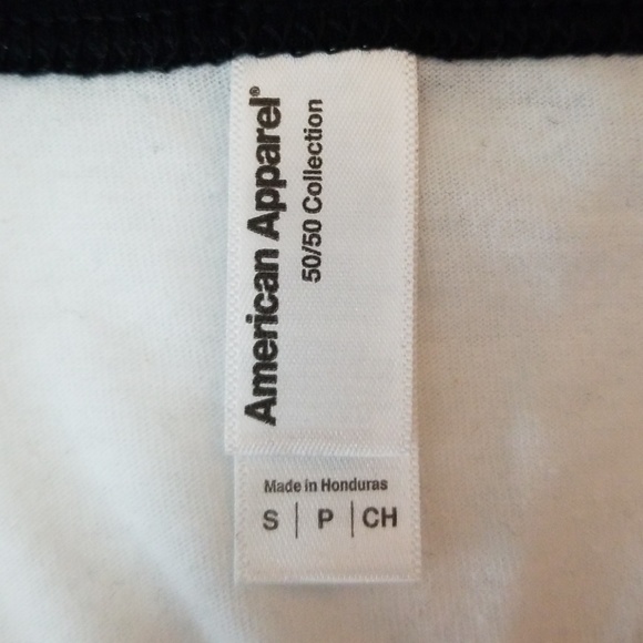 O'Grada Men's Black and White Classic Baseball Tee - Picture 3 of 3